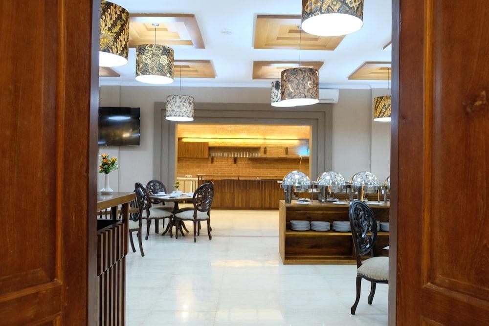 Mexolie Hotel Kebumen Kültér fotó