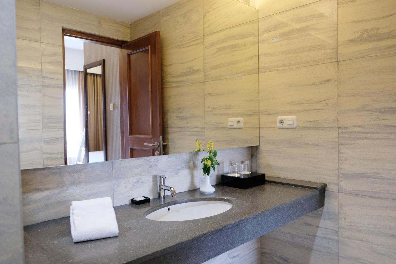 Mexolie Hotel Kebumen Kültér fotó